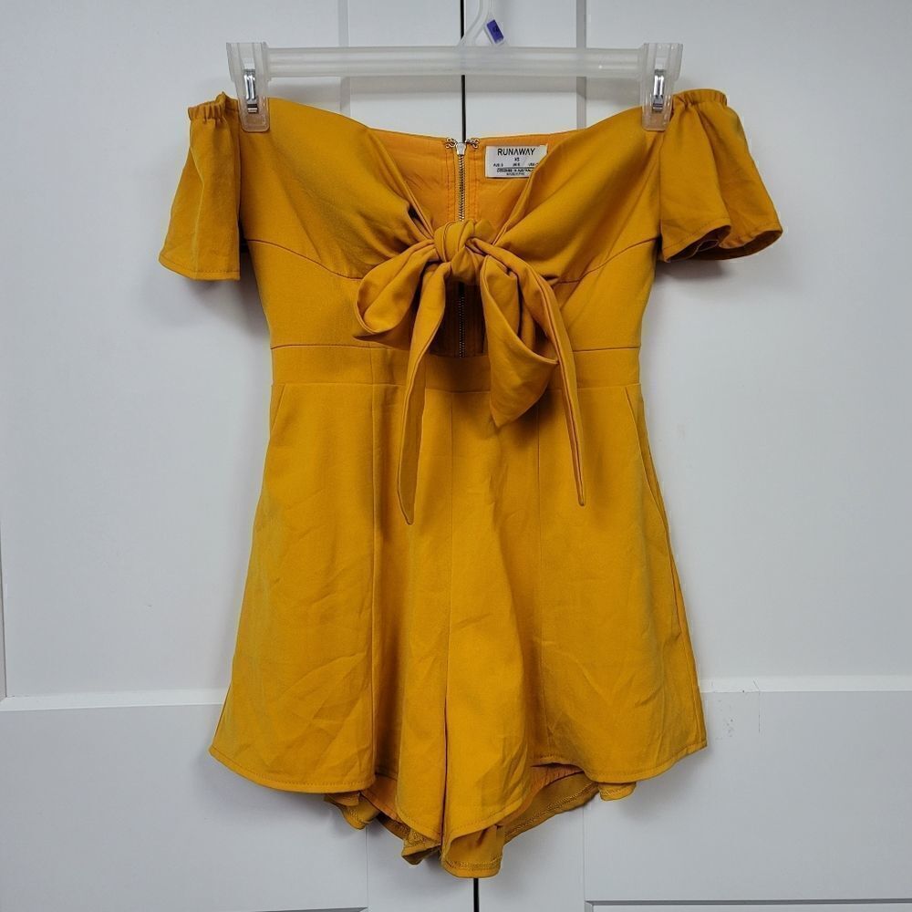 Runaway tie front romper  - Picture 5 of 15